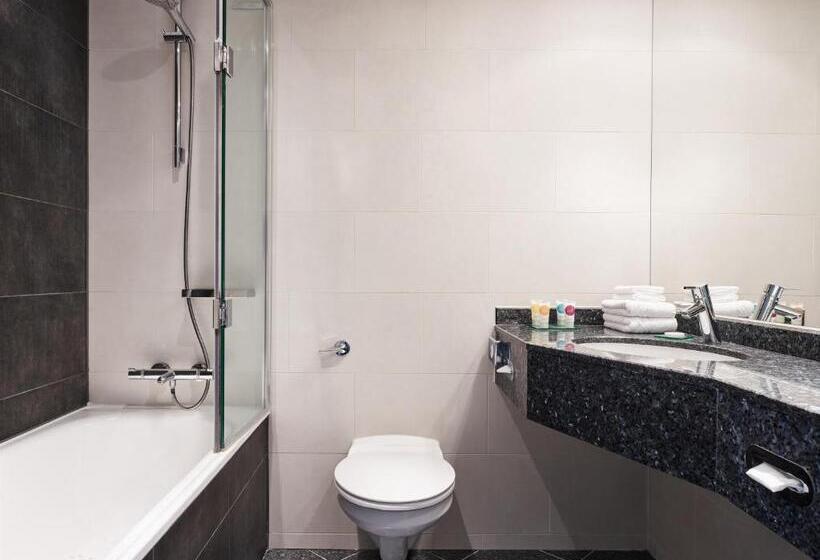 Номер Стандартный с Видом, Hyatt Place London Heathrow Airport