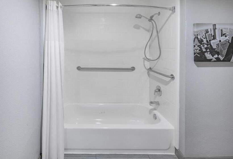 Chambre Standard Lit Double Adaptée aux Personnes à Mobilité Réduite, La Quinta By Wyndham Houston Southwest