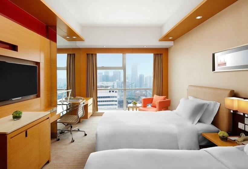 Люкс, New World Wuhan
