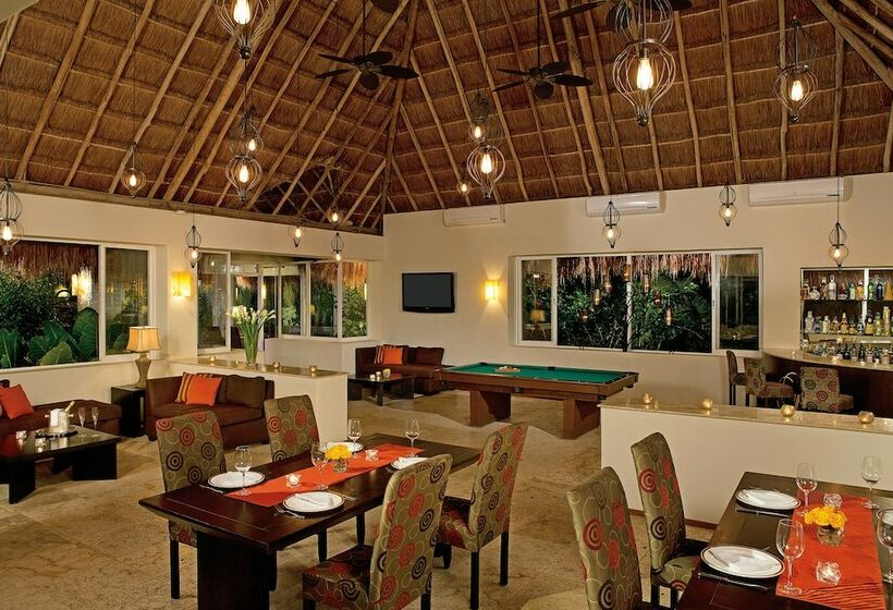 Apartament Junior Suite Club z widokiem na basen, Secrets Aura Cozumel   Adults Only