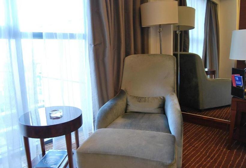 سوئیت با تخت بزرگ, Crowne Plaza Beijing International Airport, An Ihg