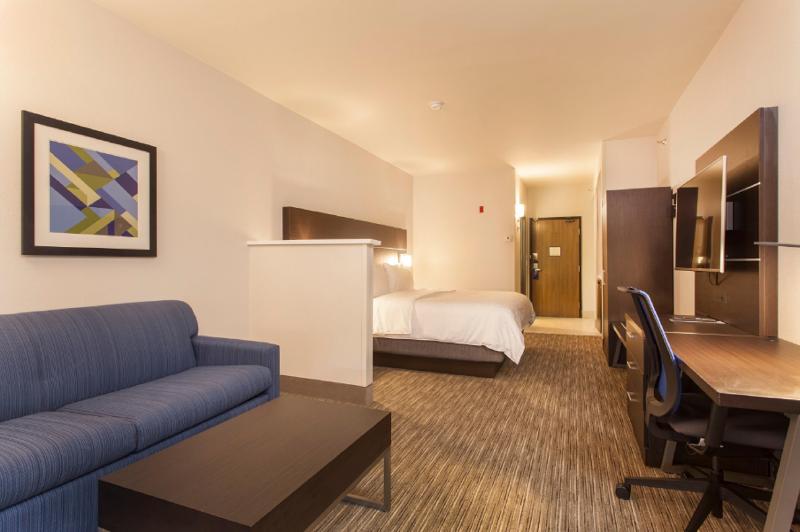 Люкс Кровать Кинг, Holiday Inn Express & Suites