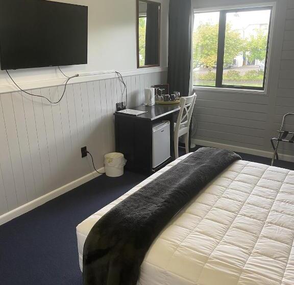 Студия Стандарт, Lakefront Lodge Taupo