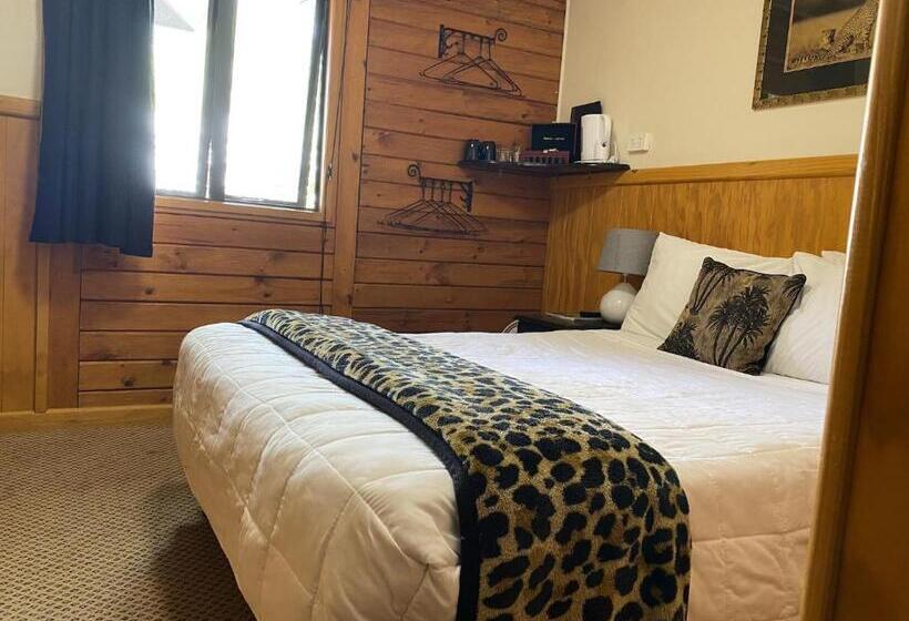 Студио Базик, Lakefront Lodge Taupo
