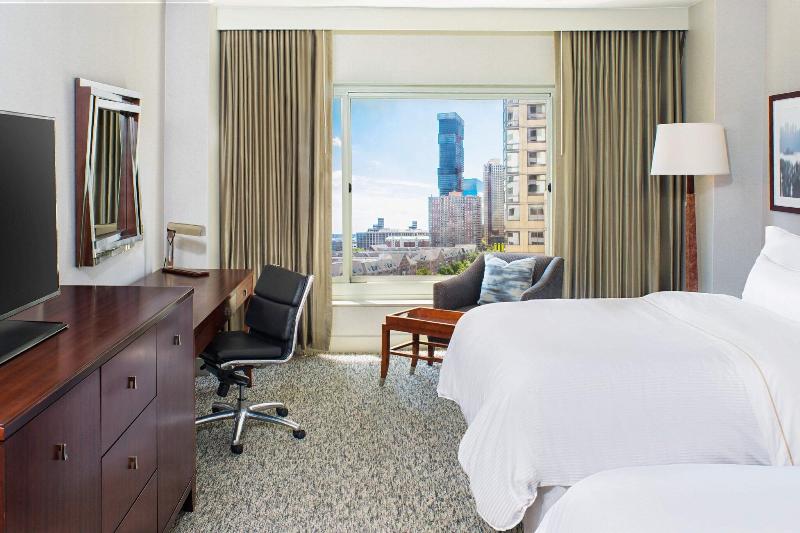 Номер Deluxe, The Westin Jersey City Newport
