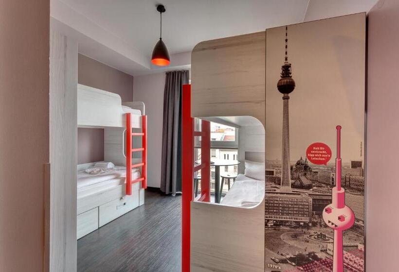 Standard Quadruple Room with Bunk Beds, Meininger Hotel Berlin Alexanderplatz