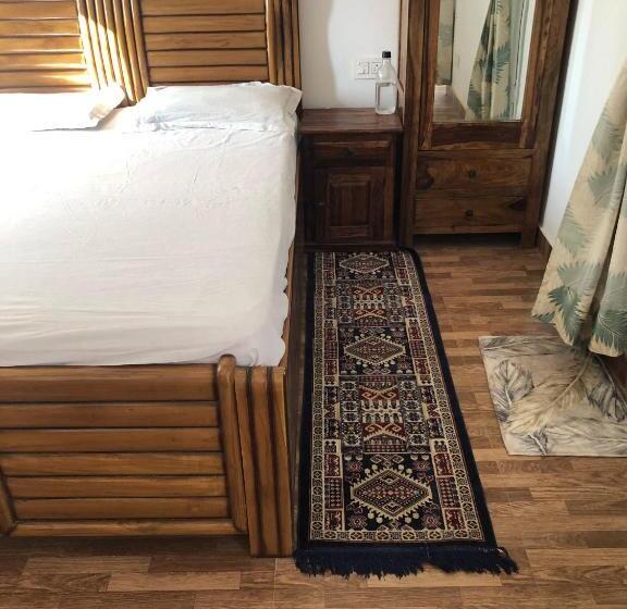 스탠다드 룸 호수 전망, White House In Nainital