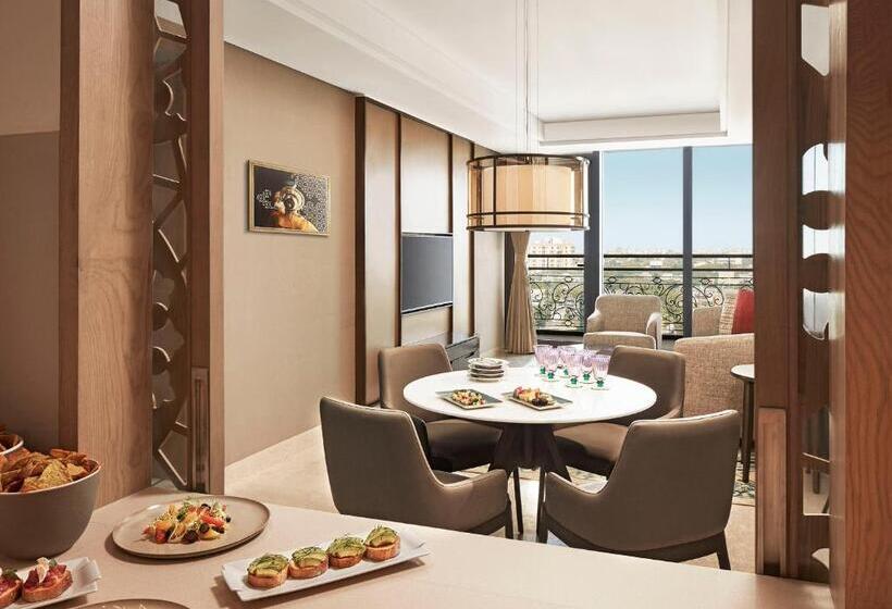 Апартаменты 1 Спальня с Балконом, Taj Wellington Mews Chennai