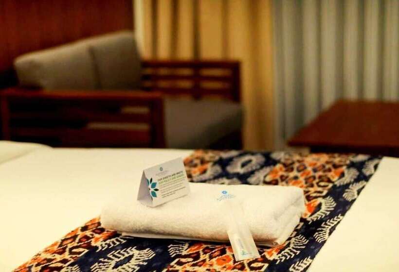 Люкс Вид на Сад, Kambaniru Beach Hotel And Resort