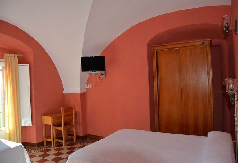Номер Стандарт Трехместный, Hostal San Miguel