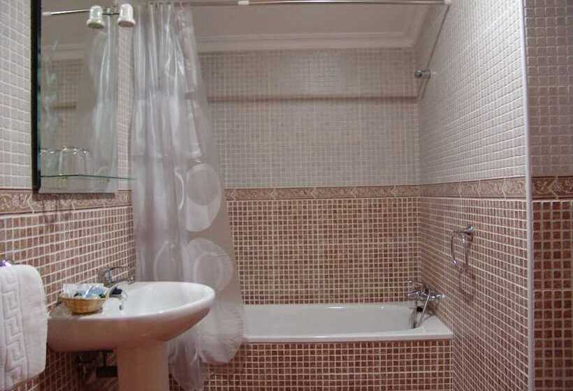 Номер Стандарт Трехместный, Hostal San Miguel