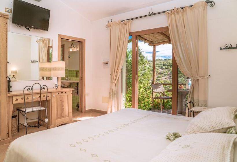 Трехместный Номер Стандарт Вид на Сад, Aldiola Country Resort
