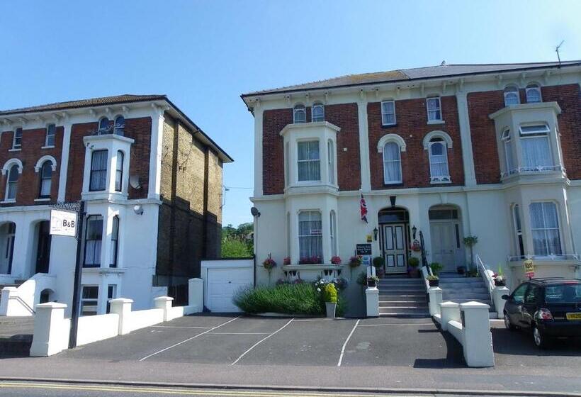 اتاق لوکس با چشم‌انداز باغ, Maison Dieu Guest House