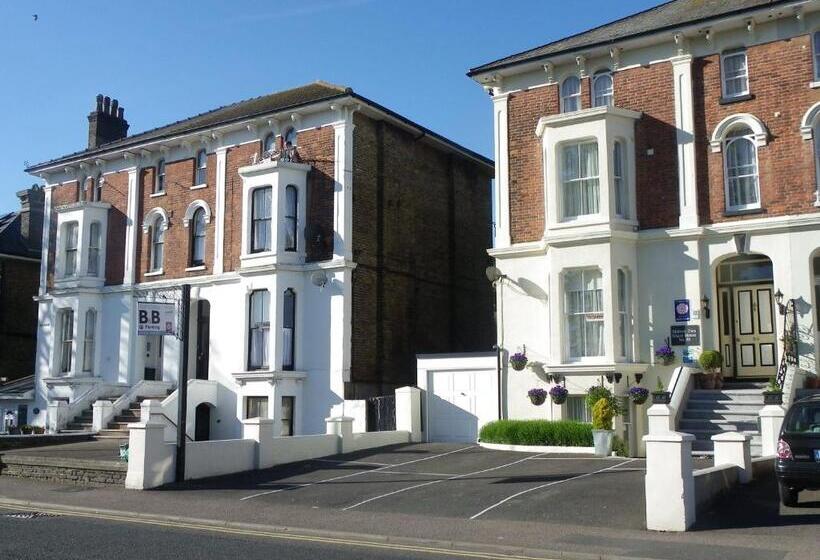 اتاق استاندارد یک نفره, Maison Dieu Guest House