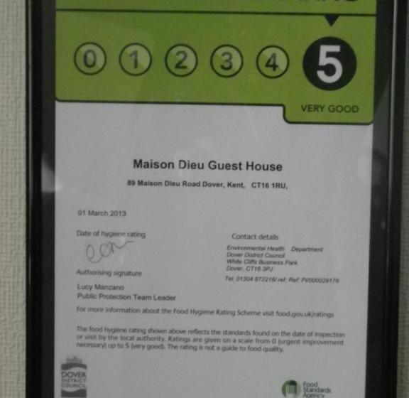 اتاق لوکس با چشم‌انداز باغ, Maison Dieu Guest House