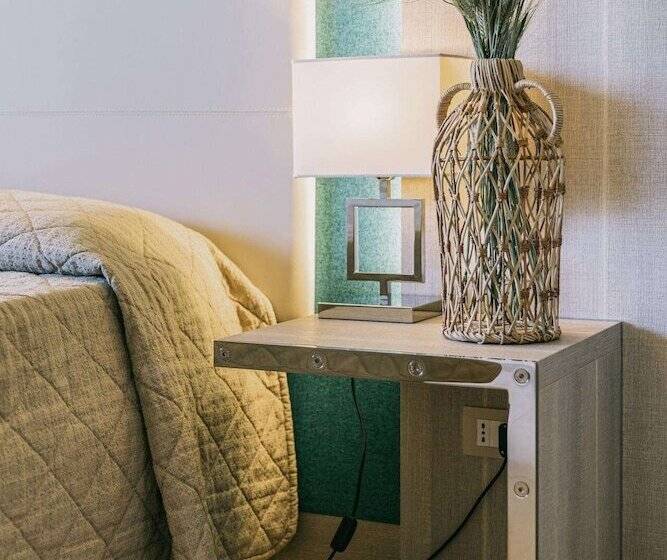 Quarto Estandar, Mclub Alicudi