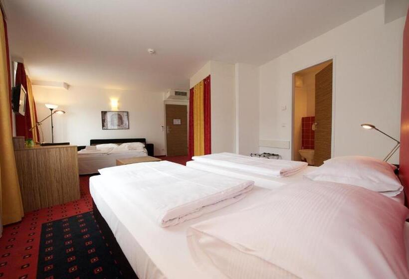 패밀리 룸, Senator Hotel Vienna