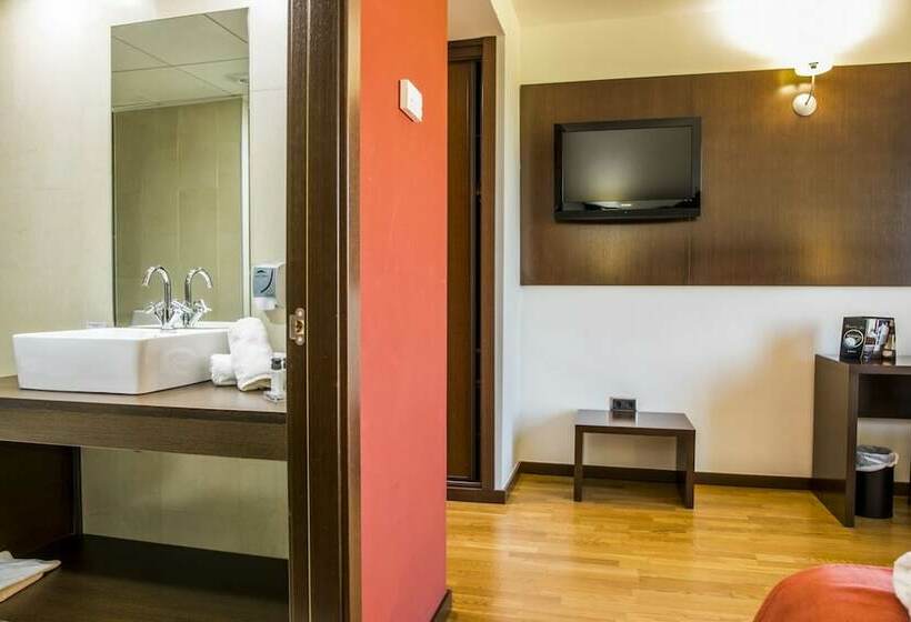 Полулюкс, Hospedium Hotel Valles De Gredos Golf