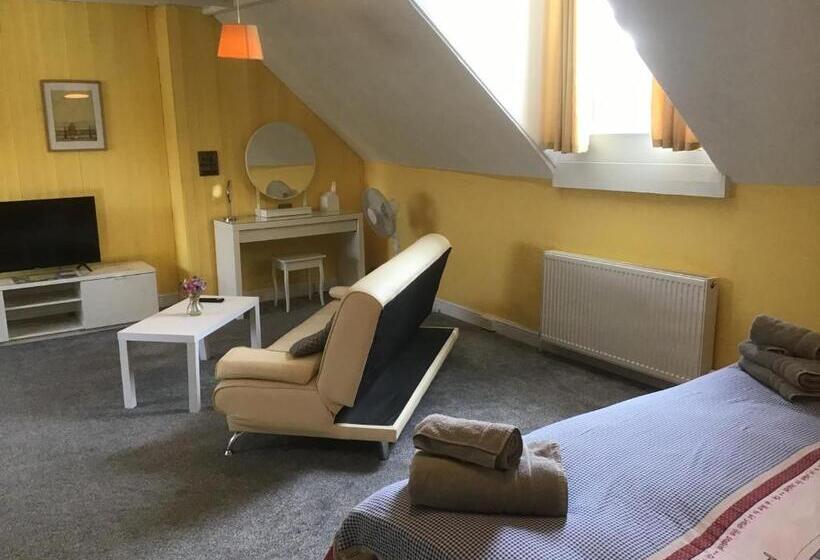 Номер Стандарт, Torwood House