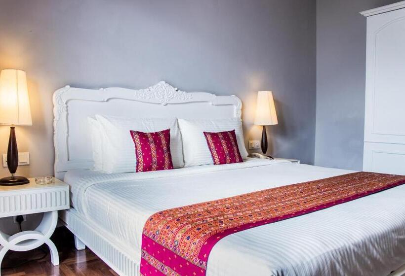 Люкс Deluxe Кровать Кинг, Colmar Tropicale