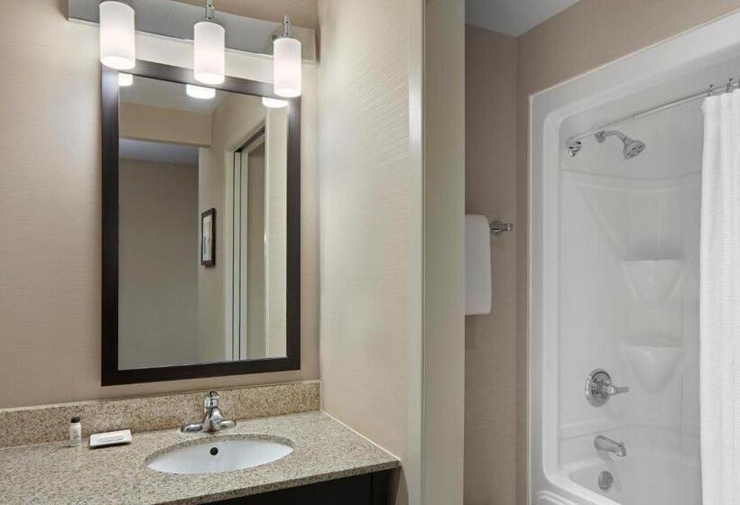 Номер Стандарт, Delta Hotels By Marriott Guelph Conference Centre