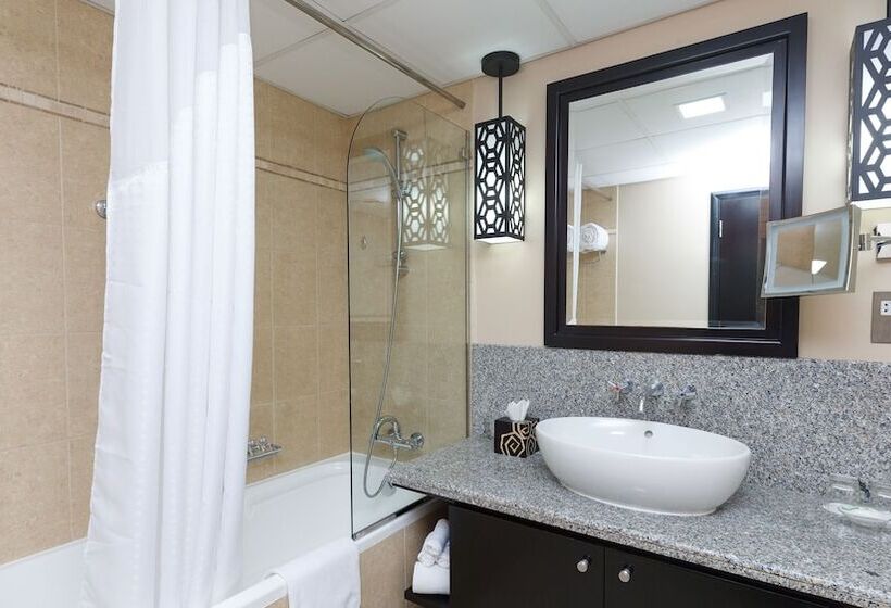 Люкс Вид на Город, Holiday Inn Dubai Al Barsha, An Ihg