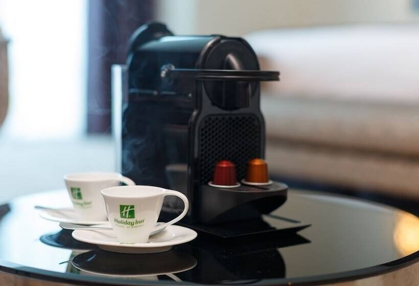 Люкс Вид на Город, Holiday Inn Dubai Al Barsha, An Ihg