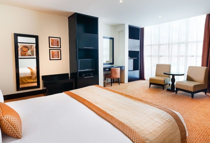 Люкс Вид на Город, Holiday Inn Dubai Al Barsha, An Ihg