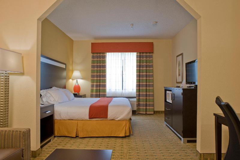Стандартный Номер Кровать Кинг, Holiday Inn Express Hotel & Suites Kennesaw Northwest   Acworth, An Ihg