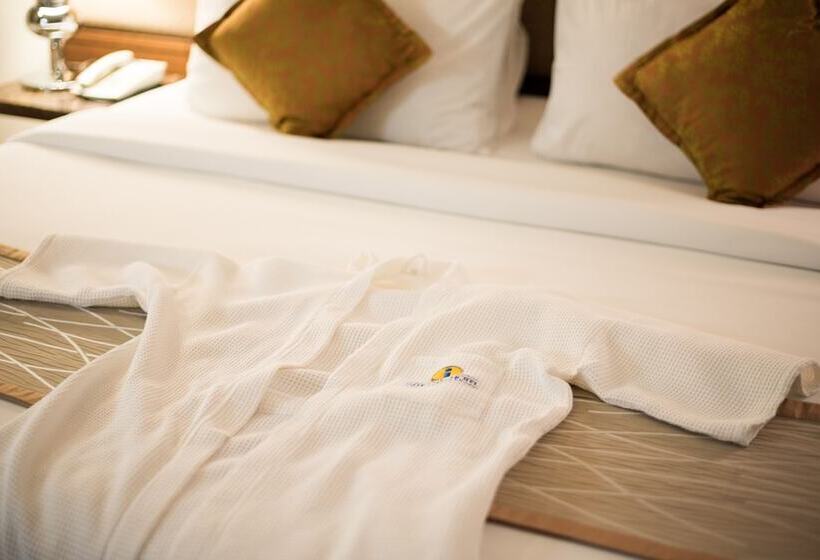 Номер Deluxe с Гидромассажем, Intimate Hotel Pattaya   Sha Extra Plus