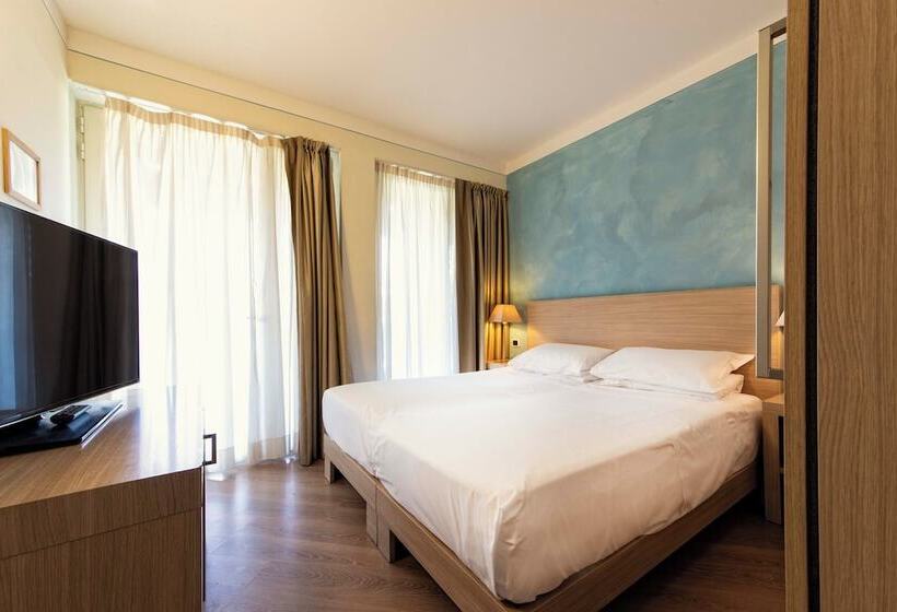اتاق خانوادگی, Resort Lake Garda