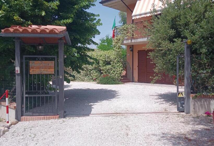 Номер Стандарт Трехместный, B&b La Poeta