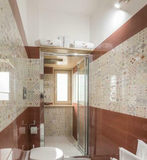 اتاق لوکس چهار تخته, B&b Annita   Porto Cesareo
