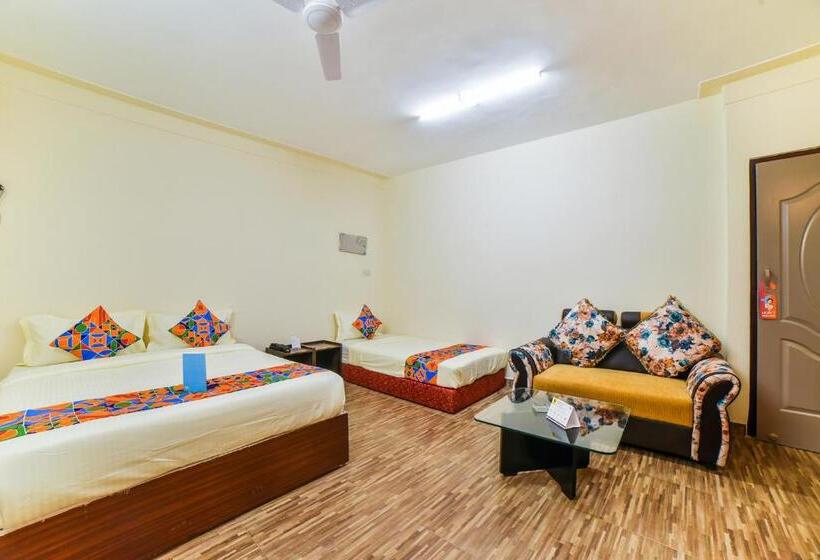 Quarto Familiar, Fabhotel K7 Trends With Pool, Baga Beach   Nr Baga Beach