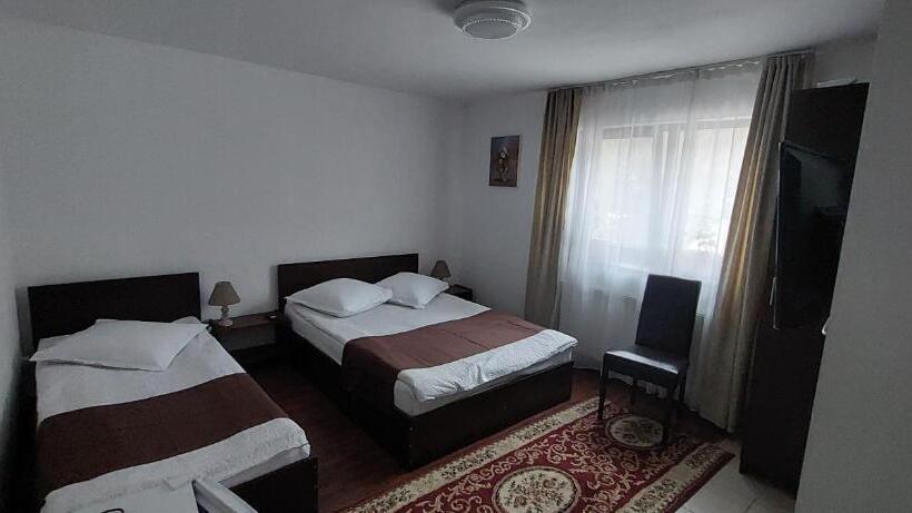 غرفة قياسية ثلاثية, Casa Ryana Sinaia