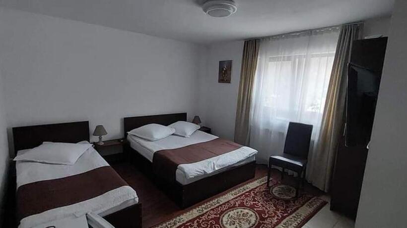 غرفة قياسية ثلاثية, Casa Ryana Sinaia