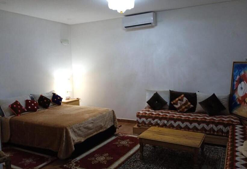 Номер Стандарт Вид на Озеро, Abla Room