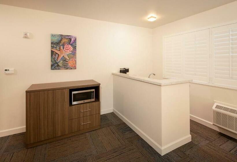 장애인을 위한 스탠다드 룸, Inn At Moss Landing Point