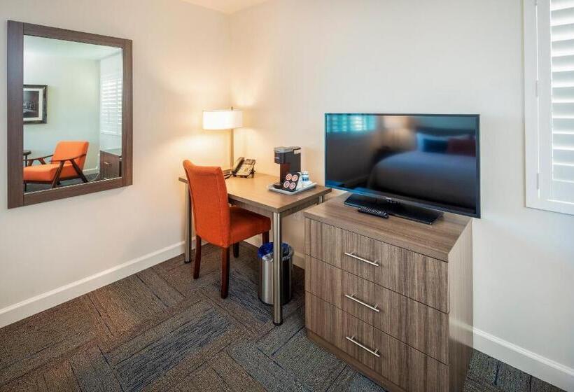 스탠다드 룸 킹사이즈 침대, Inn At Moss Landing Point