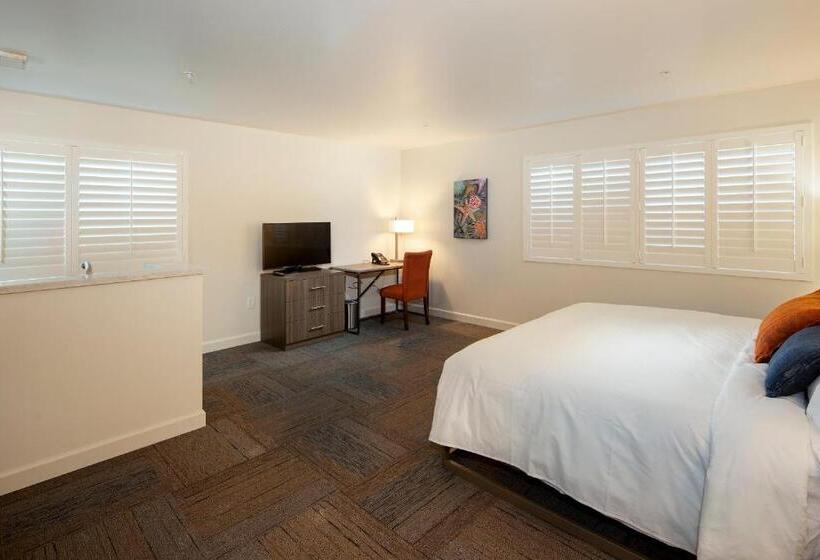 장애인을 위한 킹사이즈 침대 스탠다드 룸, Inn At Moss Landing Point