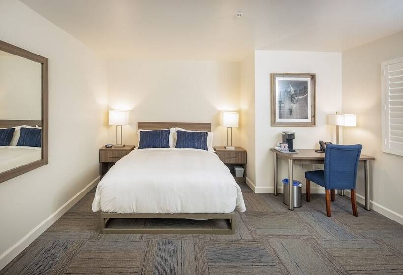 디럭스 룸, Inn At Moss Landing Point