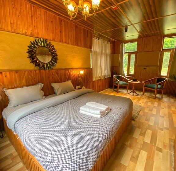 샬레, Whoopers Boutique Resort Jibhi