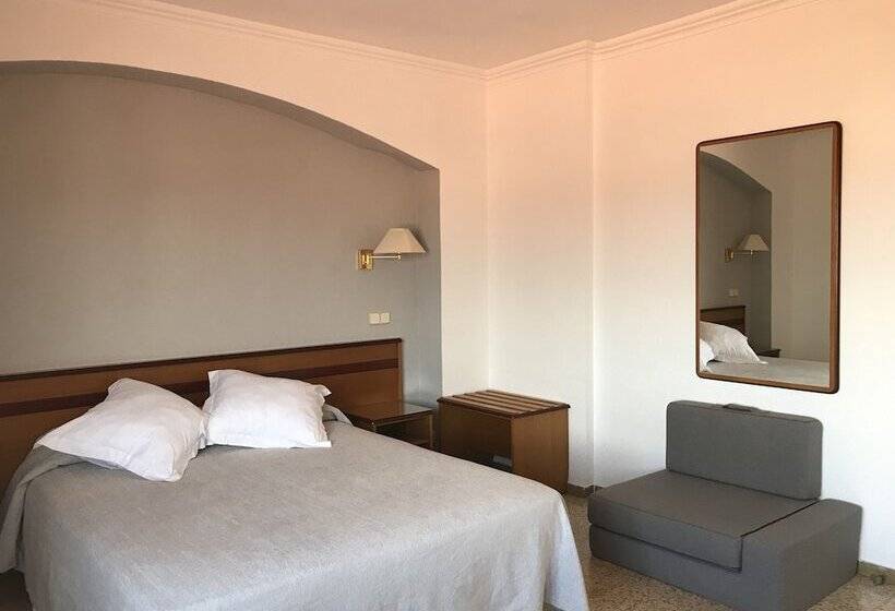 Номер Стандарт, Hostal Can Pou