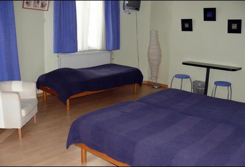 اتاق استاندارد سه نفره, Hôtel Les Acteurs