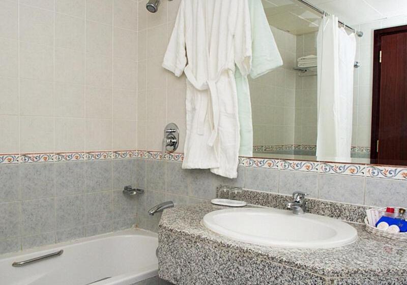 Quarto Estandar, Safeer Plaza