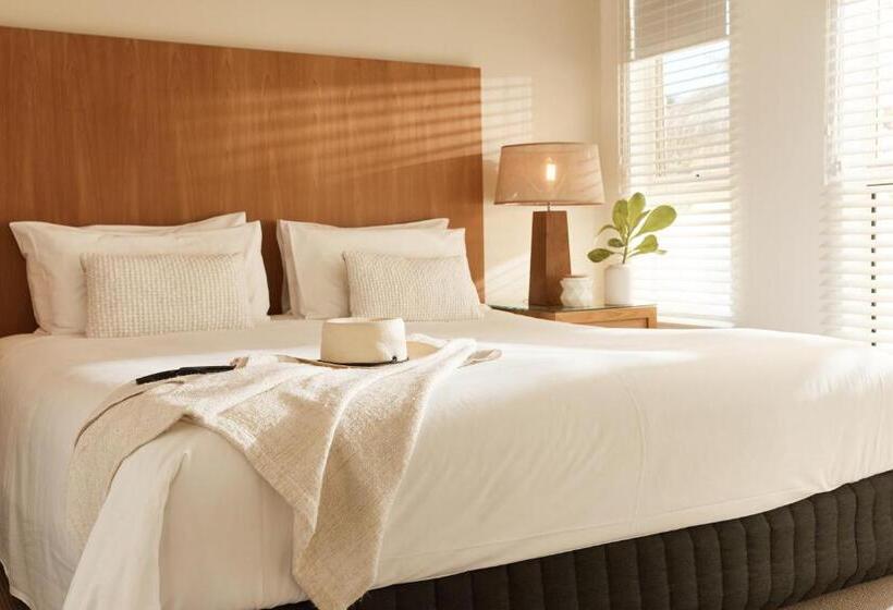 Апартаменты 1 Спальня Вид на Море, Sea Change Beachfront Apartments
