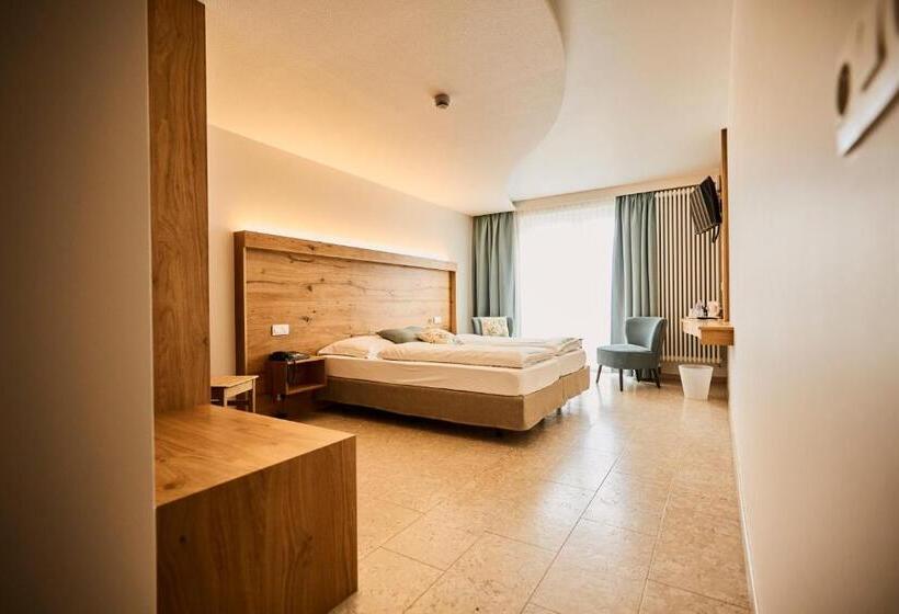 Номер Стандарт, Logis Hotel La Métairie & Son Auberge