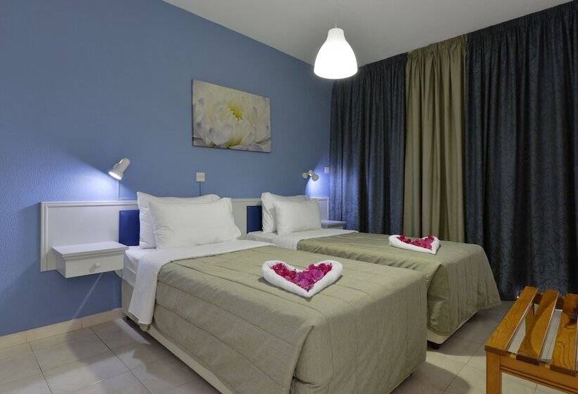 Апартаменты Семейные 1 Спальня, Napa Prince Hotel Apts
