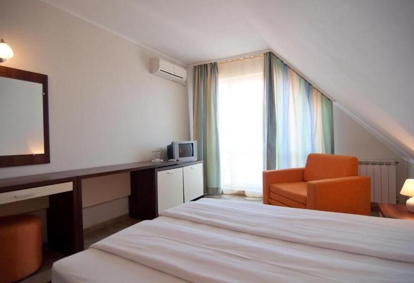 Номер Стандарт с Террасой, Guest House Hiora