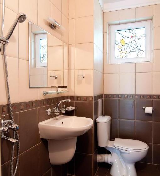 Quarto Familiar, Guest House Hiora